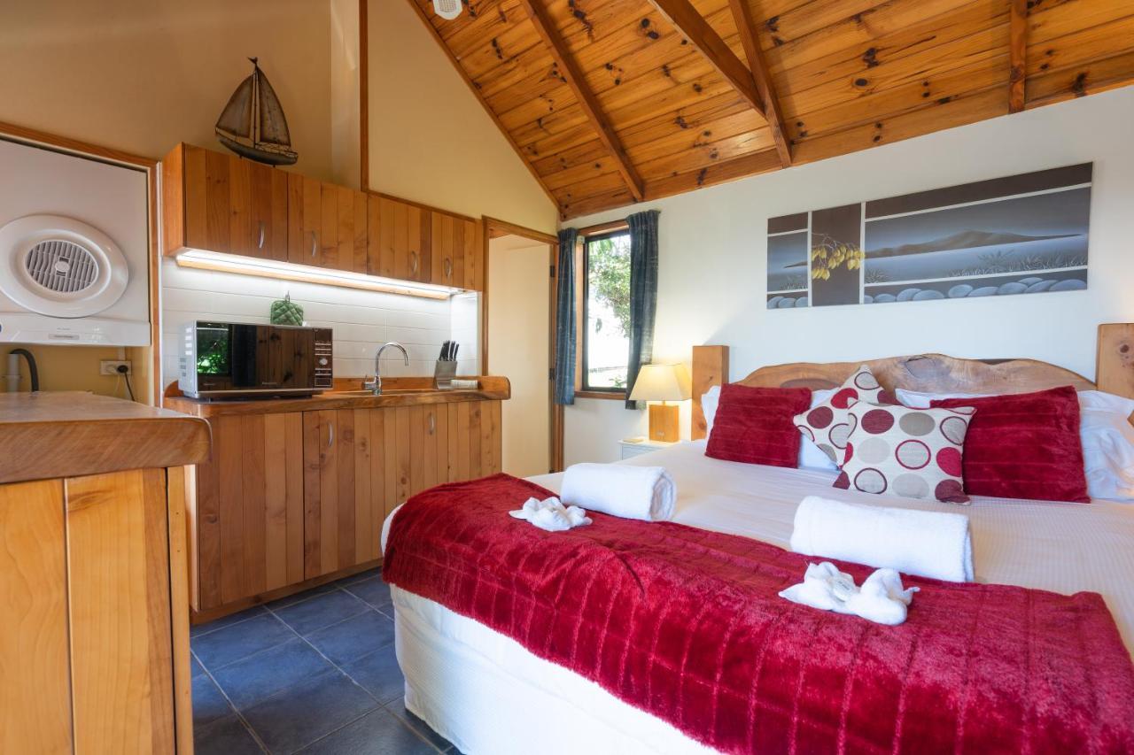Supacute Character Cottage, Wifi, Sky Tv, Spa Bath, Spa Bath, Dble Kayak And Possibly A Car! Palm Beach Bagian luar foto